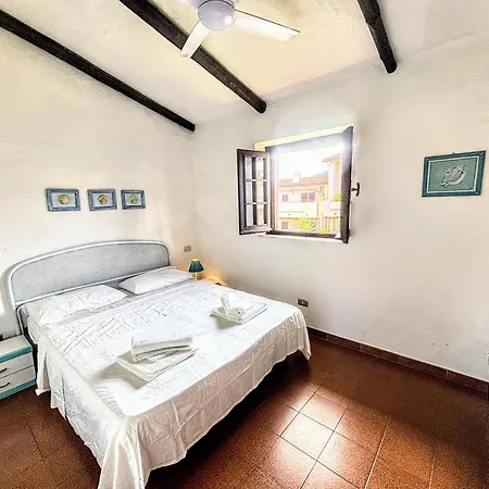 Apartment La Casa Delle Meraviglie - - Beachfront Cannigione